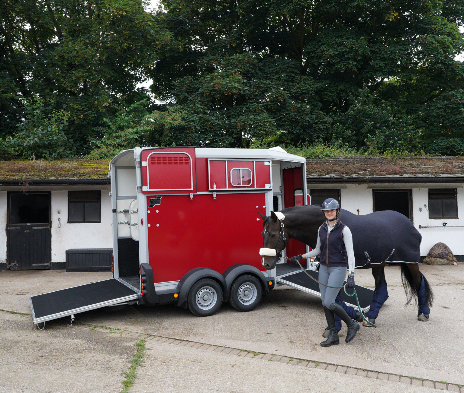 Ifor Williams HB511 Red