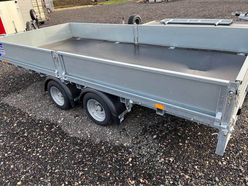 Ifor Williams LM146 Flatbed Trailer