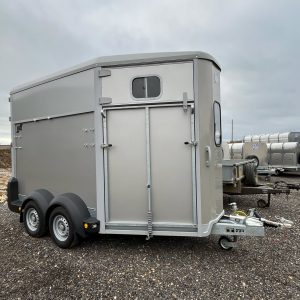 Ifor Williams HB511 Horse Trailer Silver