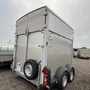 Ifor Williams HB511 Horse Trailer Silver