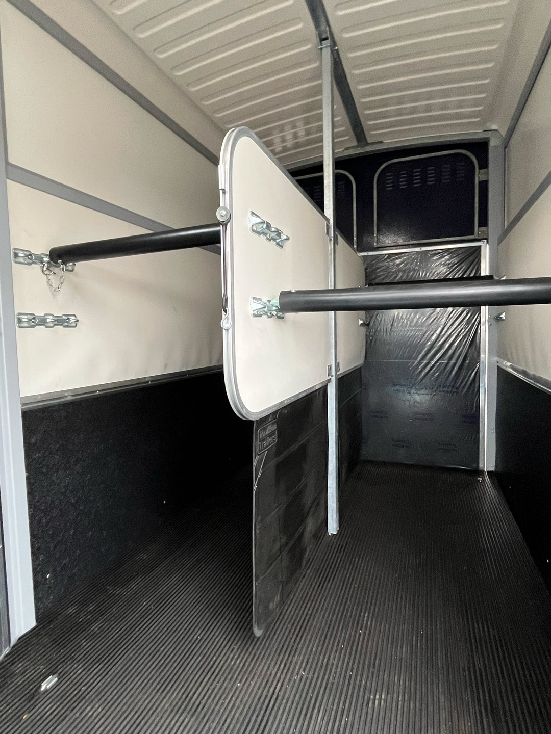 Ifor Williams HB506 Horse Trailer Grey