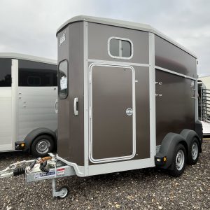 Ifor Williams HB506 Horse Trailer Grey