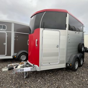 Ifor Williams HBX506 Horse Trailer Red