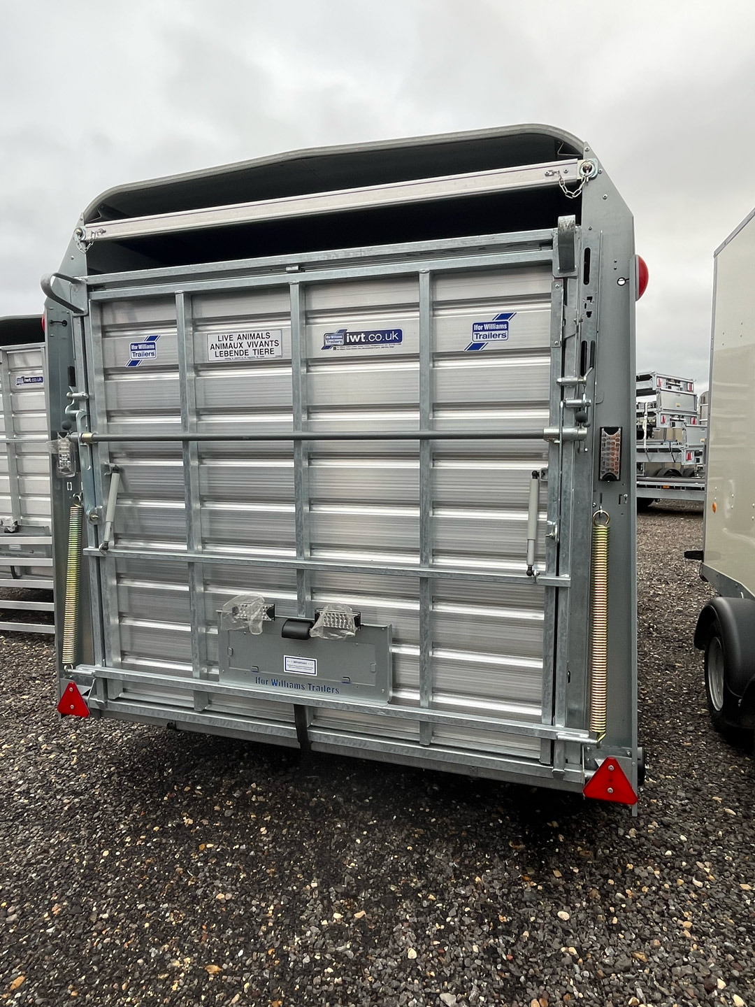 Ifor Williams TA510G3 16'x6’ Livestock Trailer