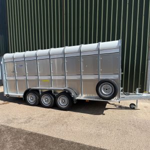 Ifor Williams TA510-16 Livestock Trailer
